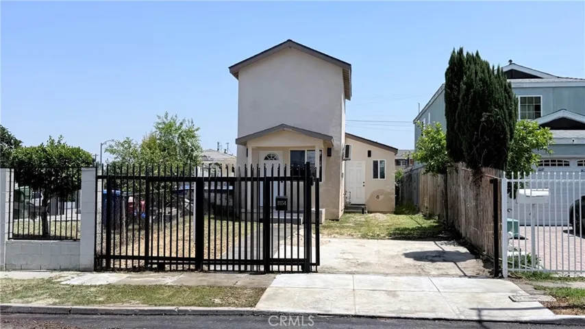 11154 Towne, Los Angeles, California 90061