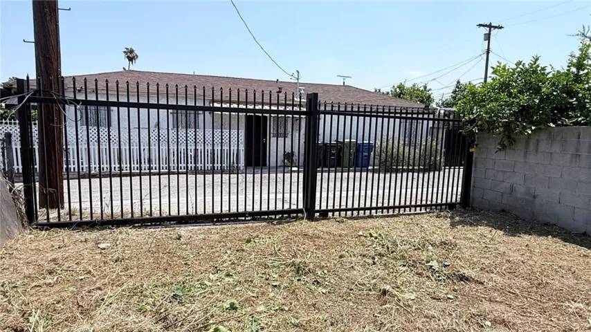 11154 Towne, Los Angeles, California 90061