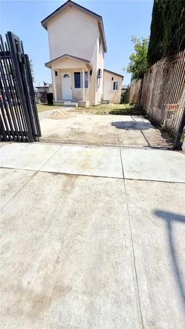 11154 Towne, Los Angeles, California 90061