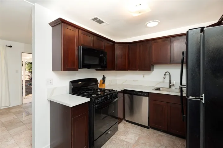 10416 Clybourn Avenue, Shadow Hills, California 91040