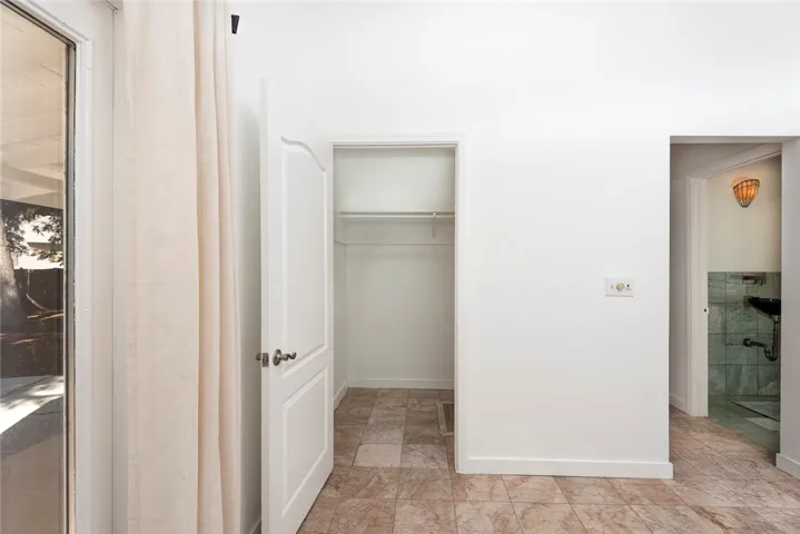 10416 Clybourn Avenue, Shadow Hills, California 91040