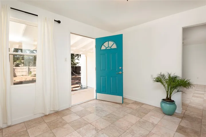 10416 Clybourn Avenue, Shadow Hills, California 91040