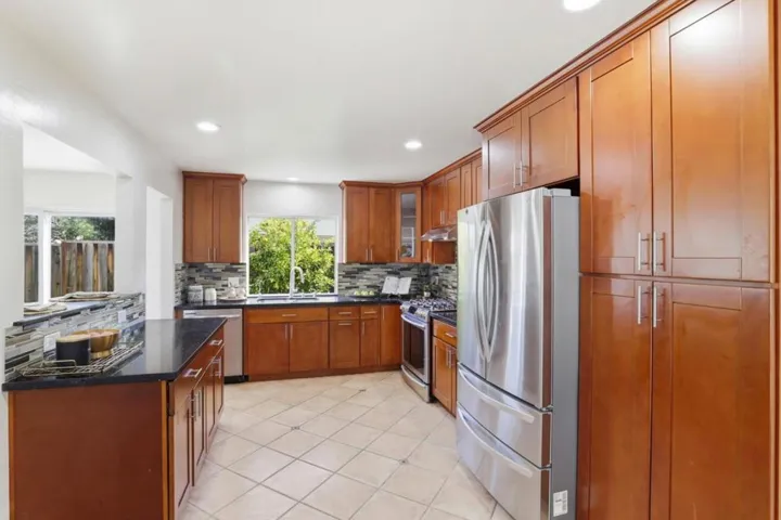 320 Pine Wood Lane, Los Gatos, California 95032