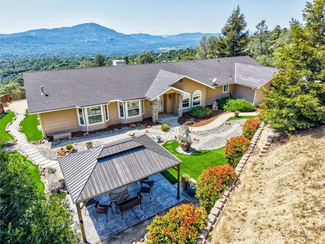39380 Suncrest Court, Oakhurst, California 93644