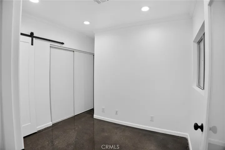 OFFICE AND NETWORK ROOM