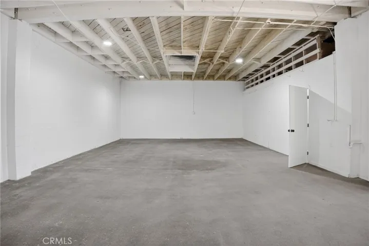 MASSIVE SPACE