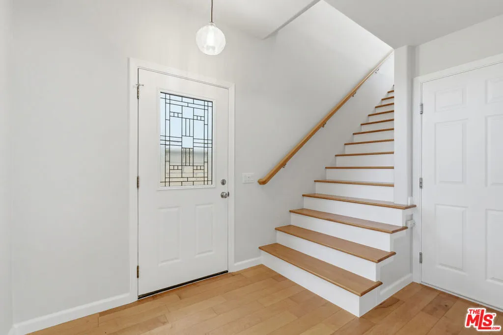 Entry - guest bed/bath, garage