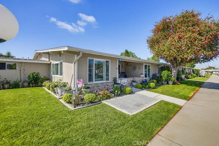 M7-161l Northwood Road, Seal Beach, California 90740