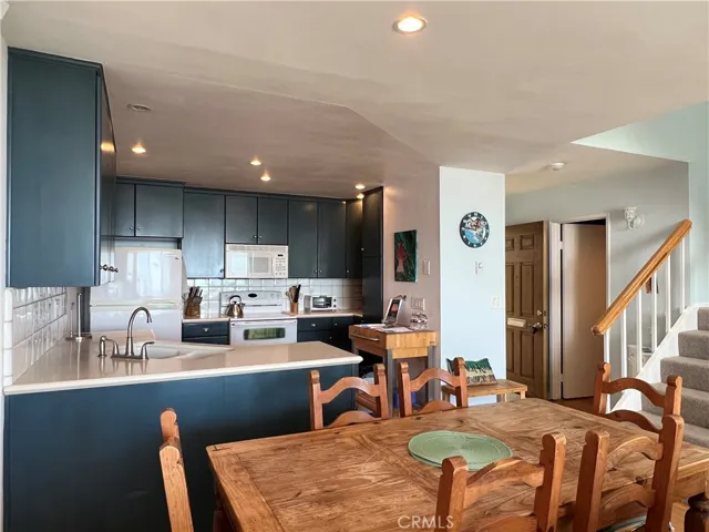 Dining room &​​‌​​​​‌​​‌‌​​‌​​​‌‌​​​‌​​‌‌​​‌‌​​‌‌​​​​ kitchen