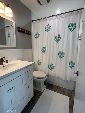 Upstairs bathroom