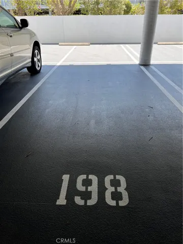 parking 640 build  P1 level space 198 tandem 2 spots