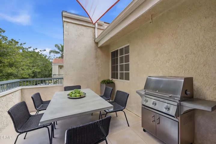 Enjoy al fresco dining