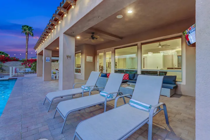 _15 07 PATIO FULL
