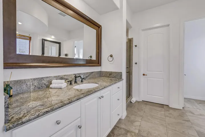 _36 61 MASTER BATH FULL
