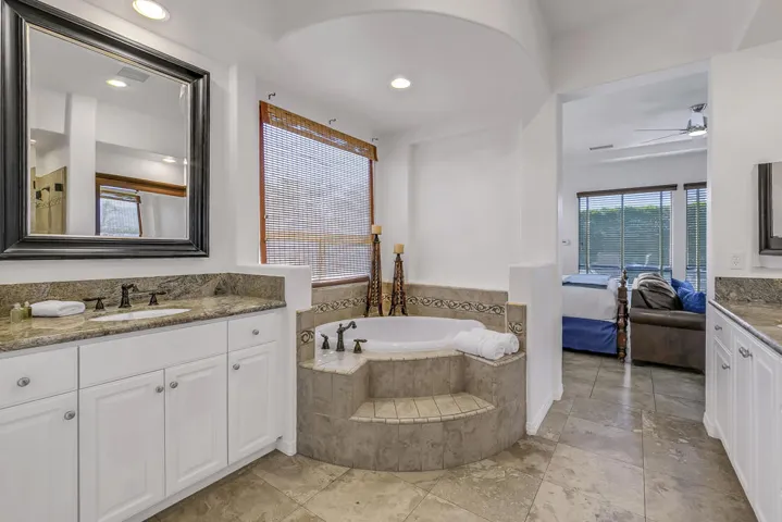 _35 62 MASTER BATH FULL