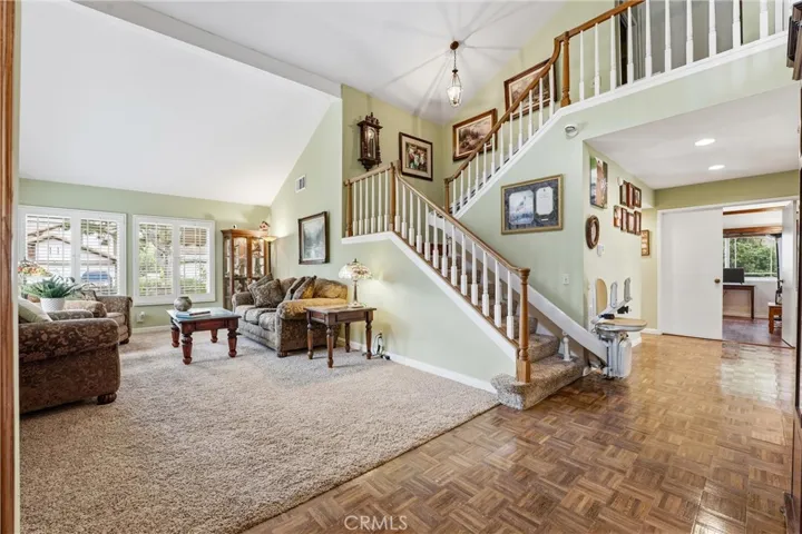 Spacious living room
