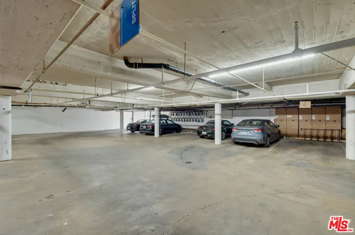 928 N San Vicente Boulevard 107, West Hollywood, California 90069
