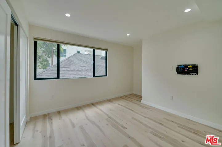 928 N San Vicente Boulevard 107, West Hollywood, California 90069