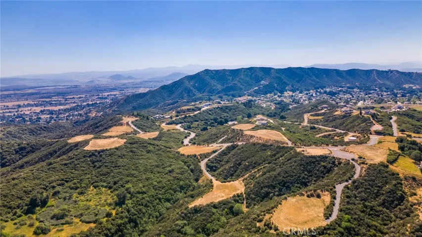 Lot #10 "developers choice" one of the biggest pads, set up high and out on the rim with magnificent views
