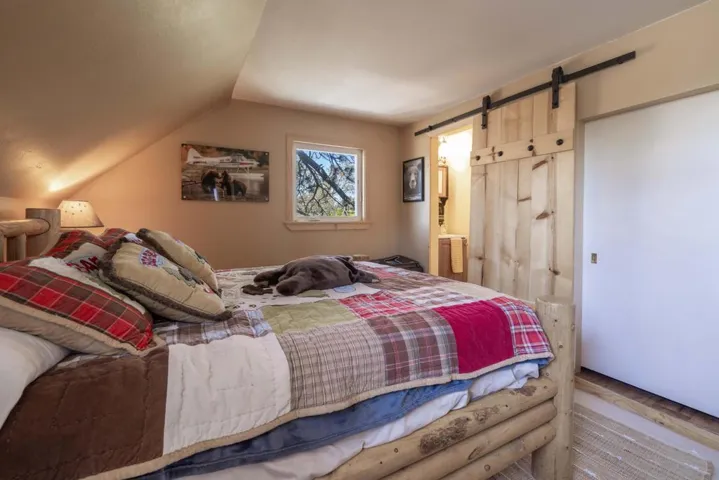 1stBedroom3-