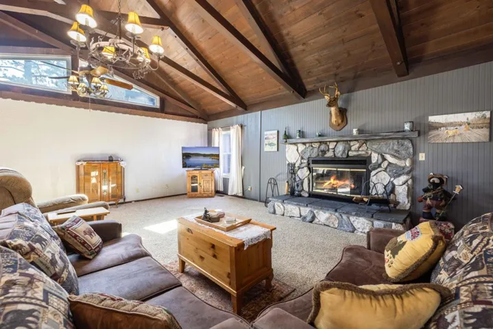 Livingroom1-