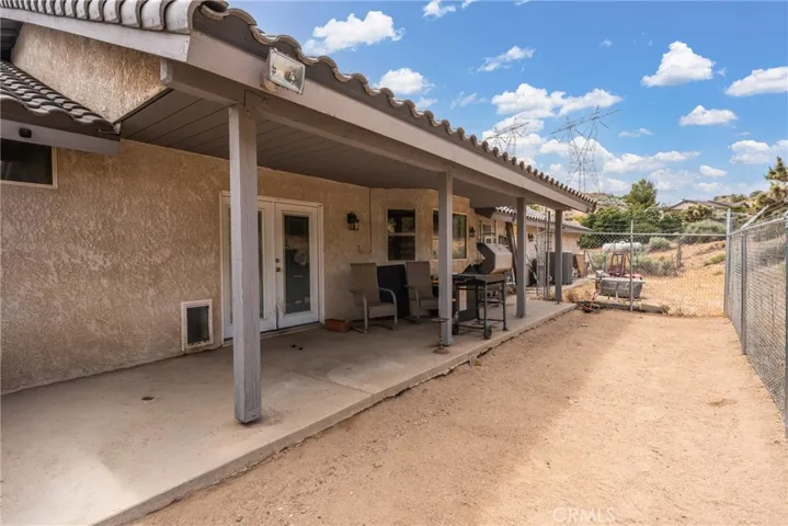 Gated patio area, great for pets!