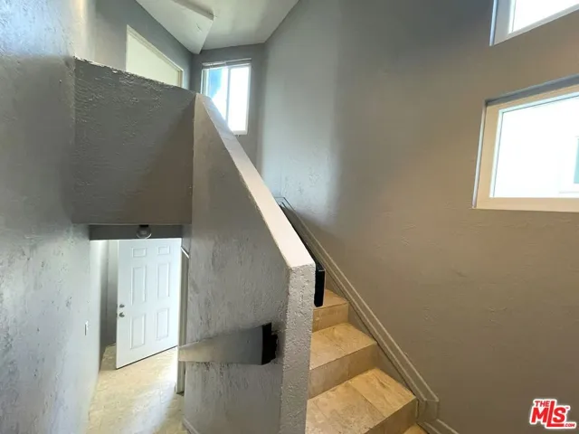 23 Buccaneer Street, Marina Del Rey, California 90292
