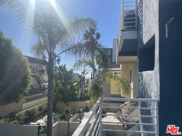 23 Buccaneer Street, Marina Del Rey, California 90292