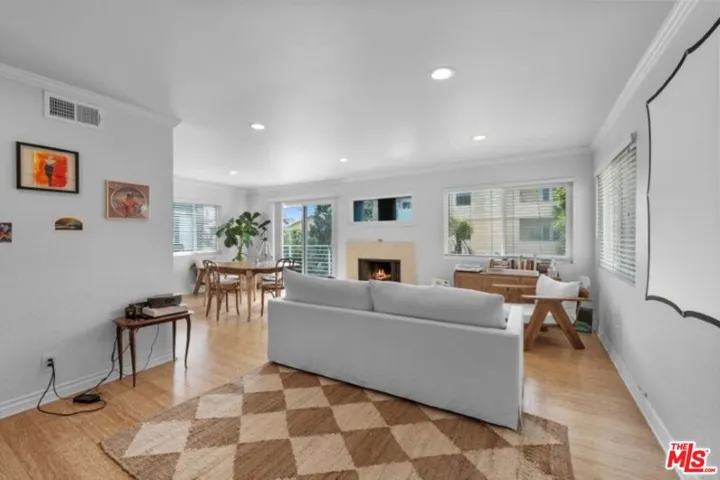 23 Buccaneer Street, Marina Del Rey, California 90292