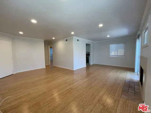 23 Buccaneer Street, Marina Del Rey, California 90292
