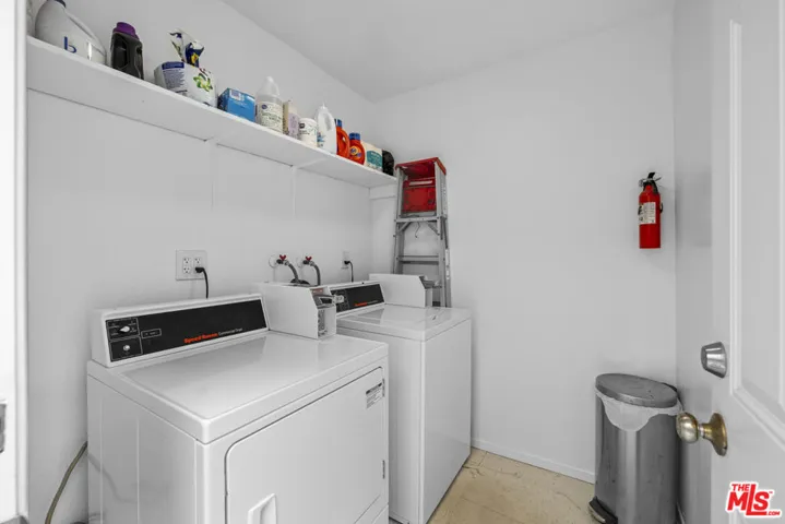 23 Buccaneer Street, Marina Del Rey, California 90292