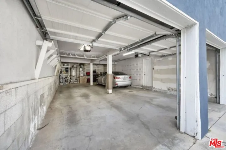 23 Buccaneer Street, Marina Del Rey, California 90292