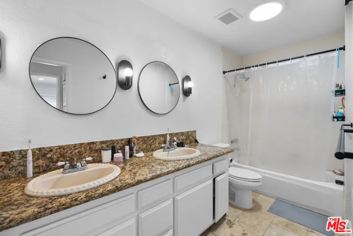 23 Buccaneer Street, Marina Del Rey, California 90292