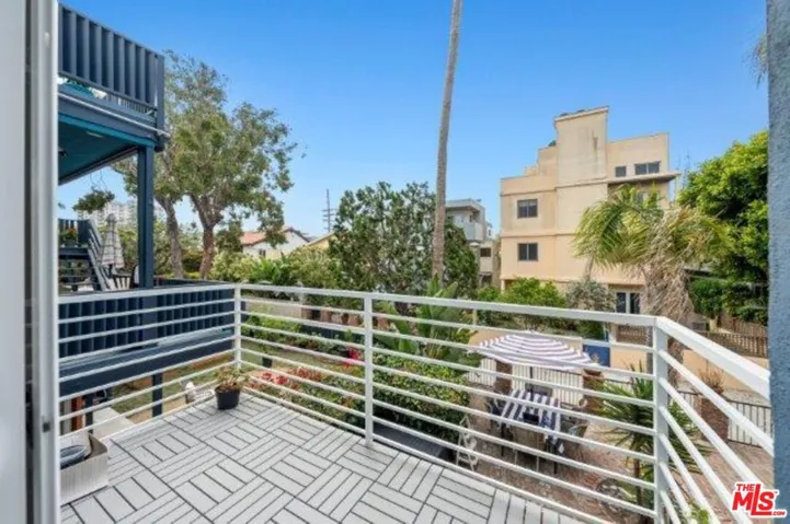 23 Buccaneer Street, Marina Del Rey, California 90292