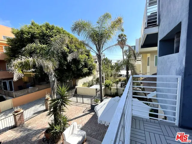 23 Buccaneer Street, Marina Del Rey, California 90292