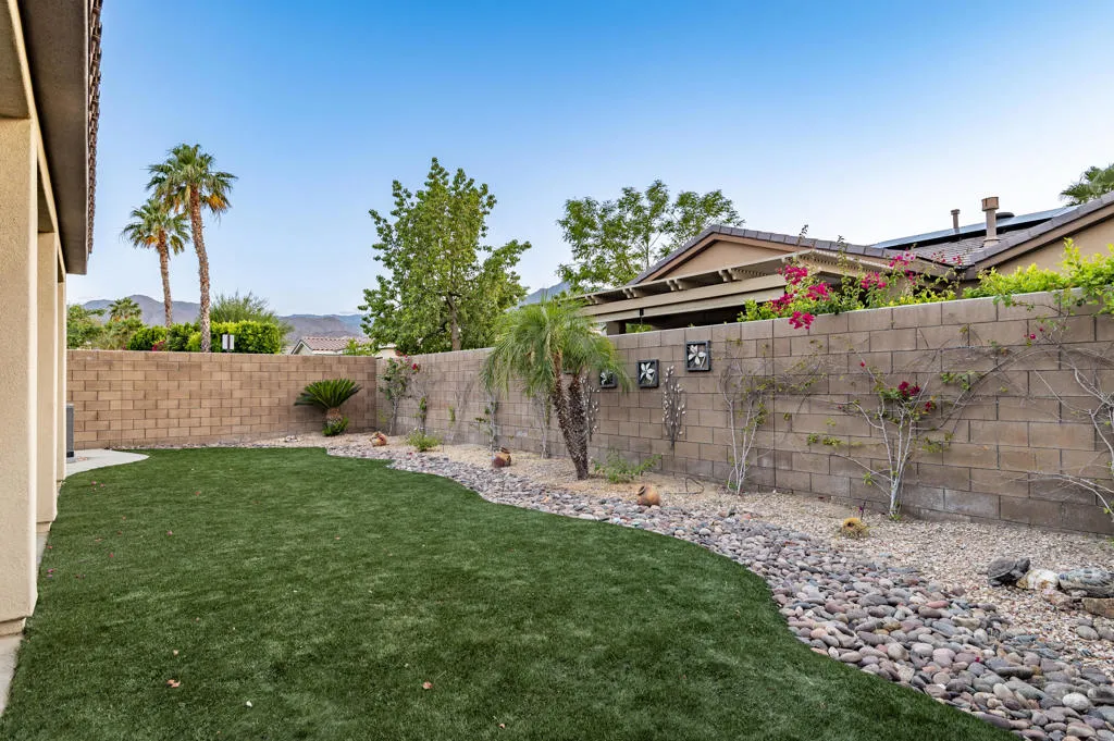 61125 Living Stone Dr-53