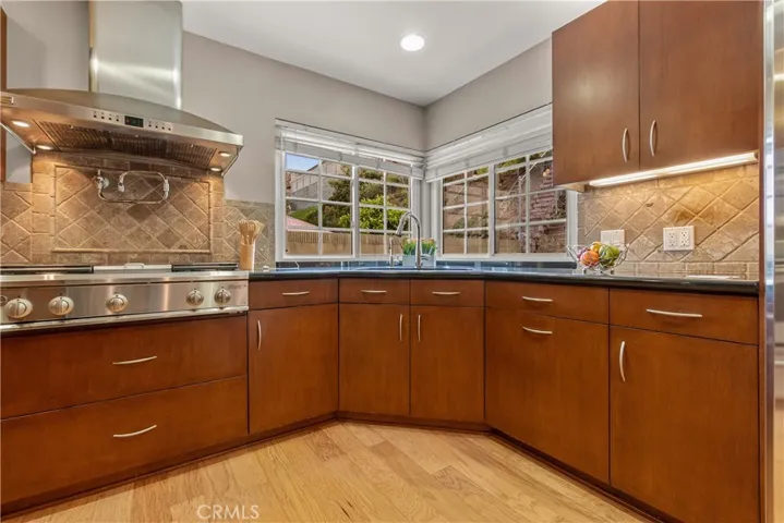 19903 Tomlee Avenue, Torrance, California 90503