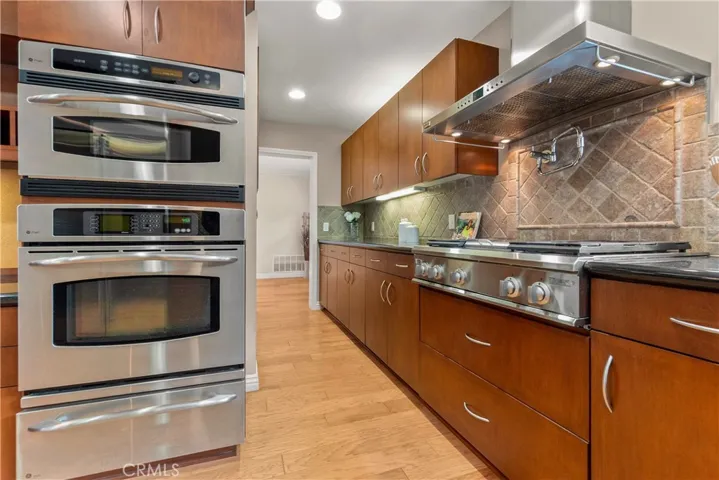 19903 Tomlee Avenue, Torrance, California 90503