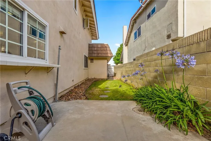 19903 Tomlee Avenue, Torrance, California 90503