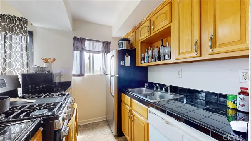 1168 E 10th 218b, Long Beach, California 90813