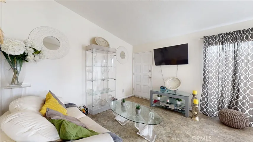 1168 E 10th 218b, Long Beach, California 90813