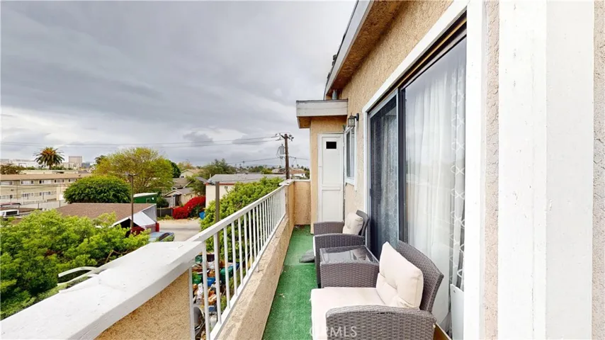 1168 E 10th 218b, Long Beach, California 90813