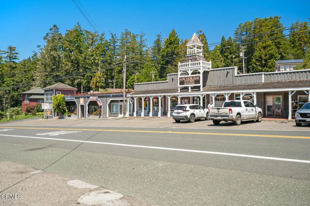 Anchor Bay Village Market