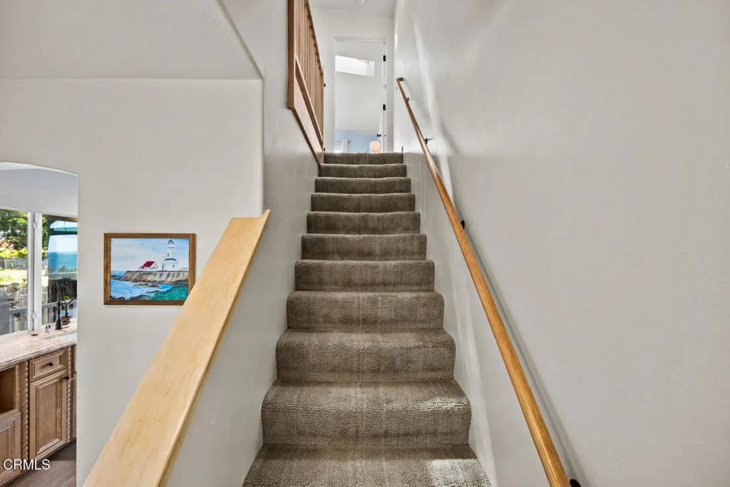 2nd level stairs to 3rd