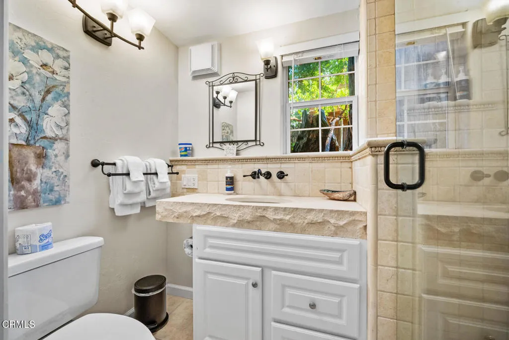 1st level bath 1