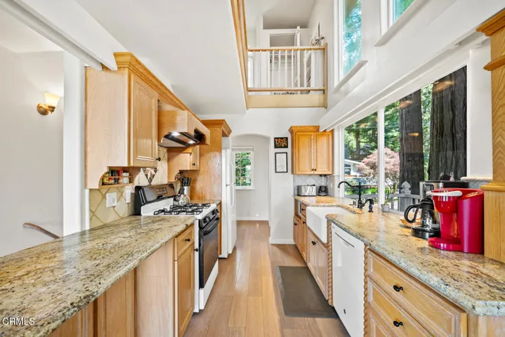 2nd level kitchen 2