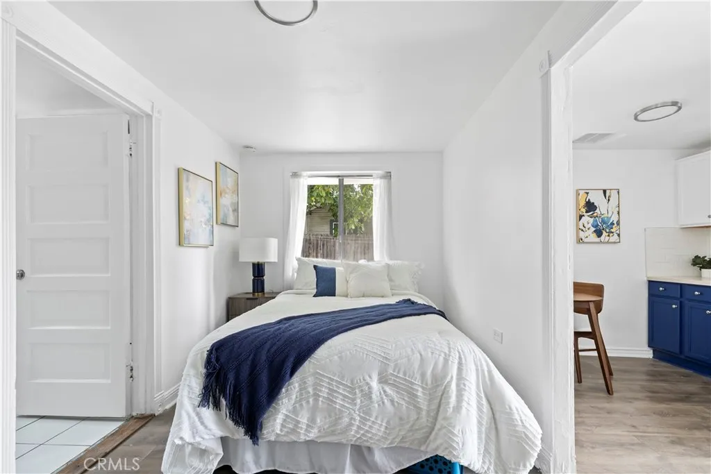Bedroom rear unit