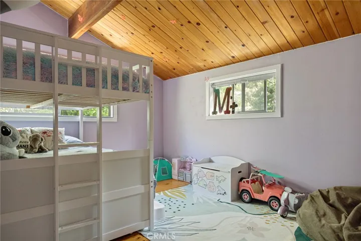 Upstairs bed 3