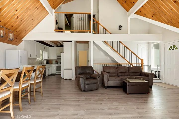 316 Pioneer Road, Lake Arrowhead, California 92352
