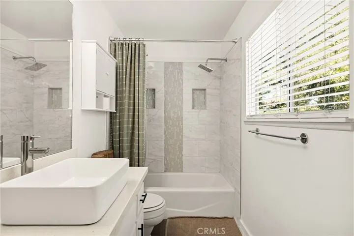 Main floor bath